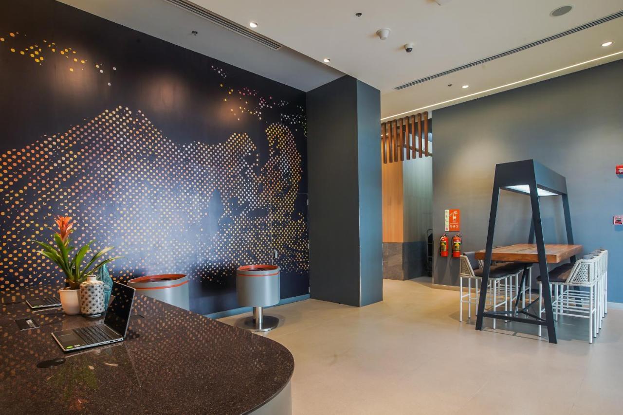 Go Hotels Plus Naga エクステリア 写真