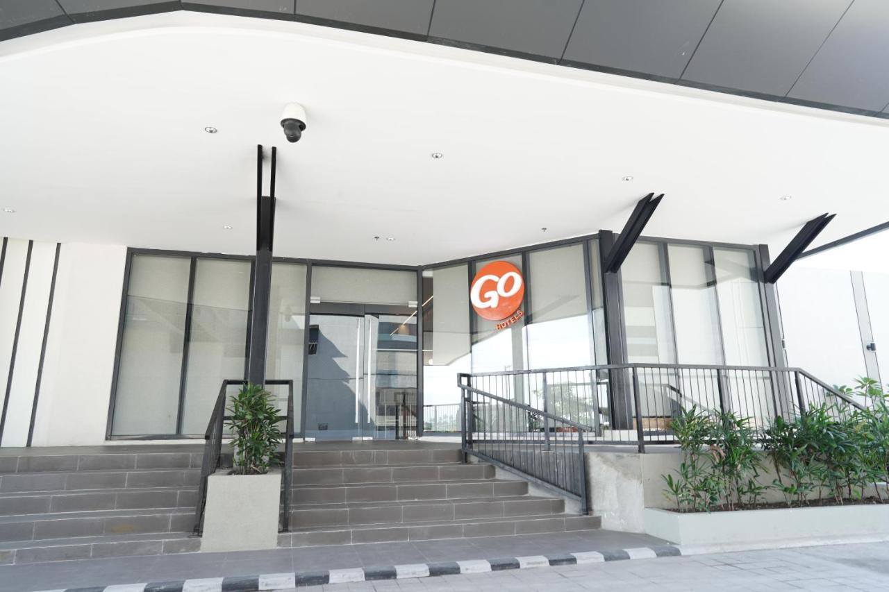 Go Hotels Plus Naga エクステリア 写真