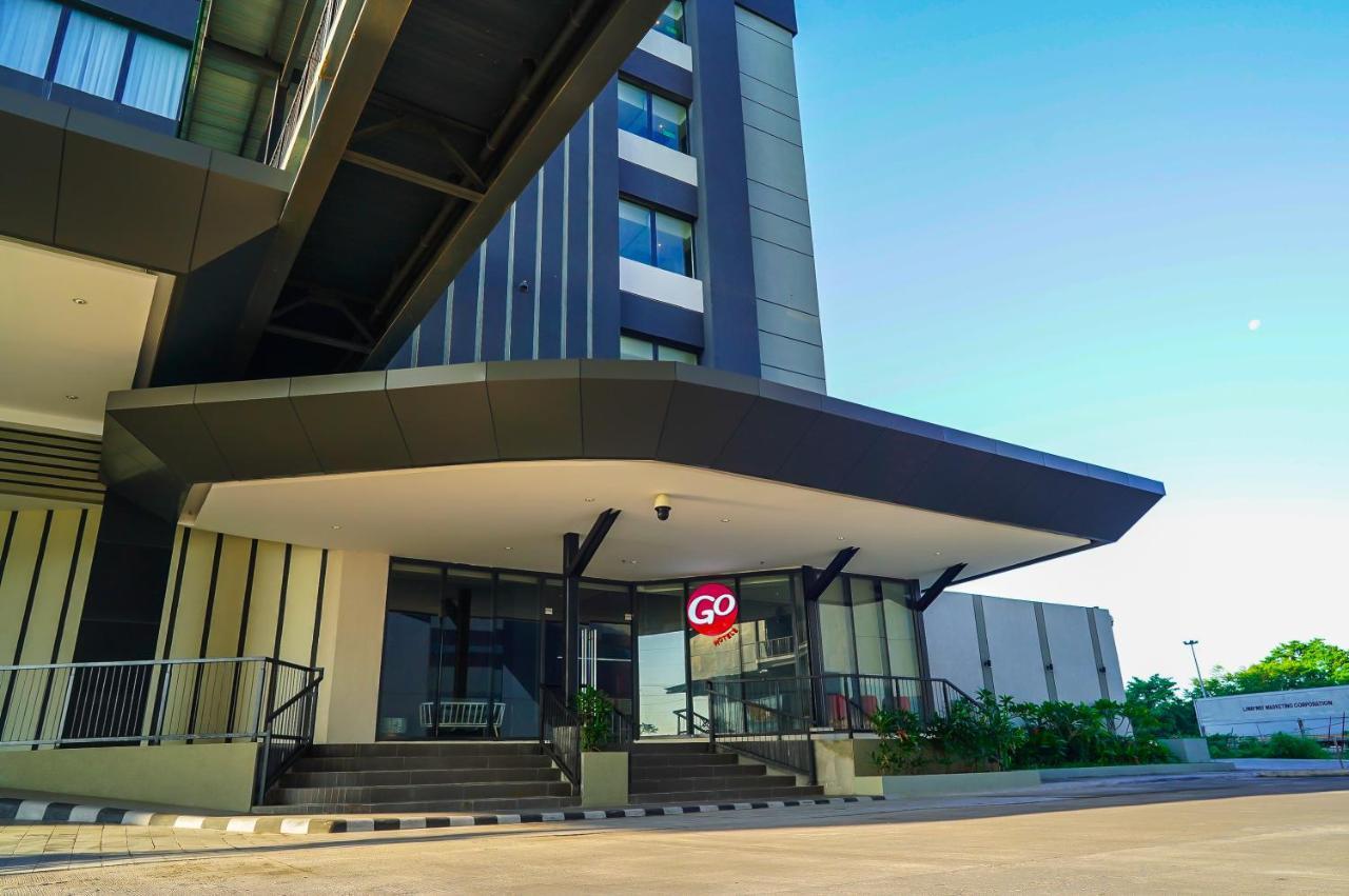 Go Hotels Plus Naga エクステリア 写真