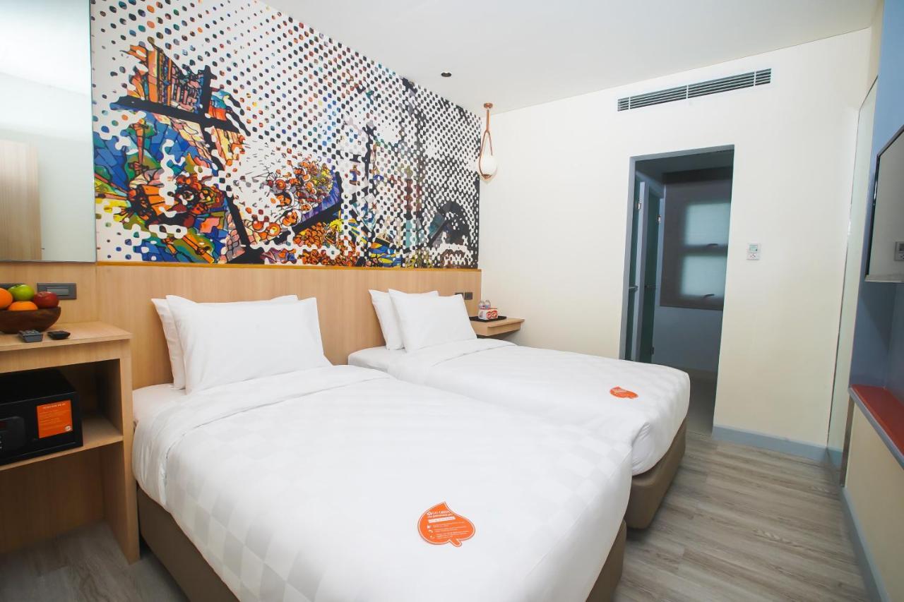 Go Hotels Plus Naga エクステリア 写真