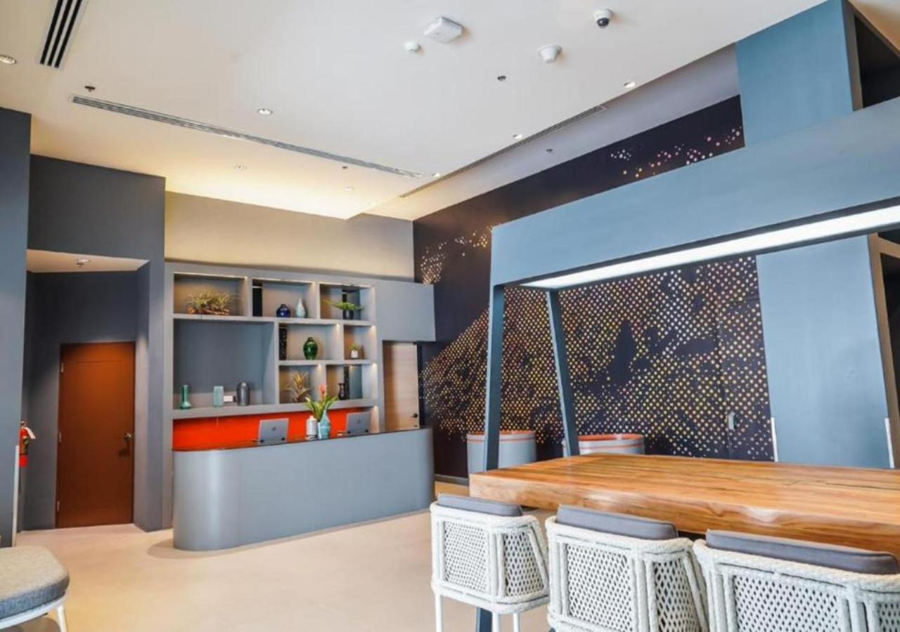 Go Hotels Plus Naga エクステリア 写真